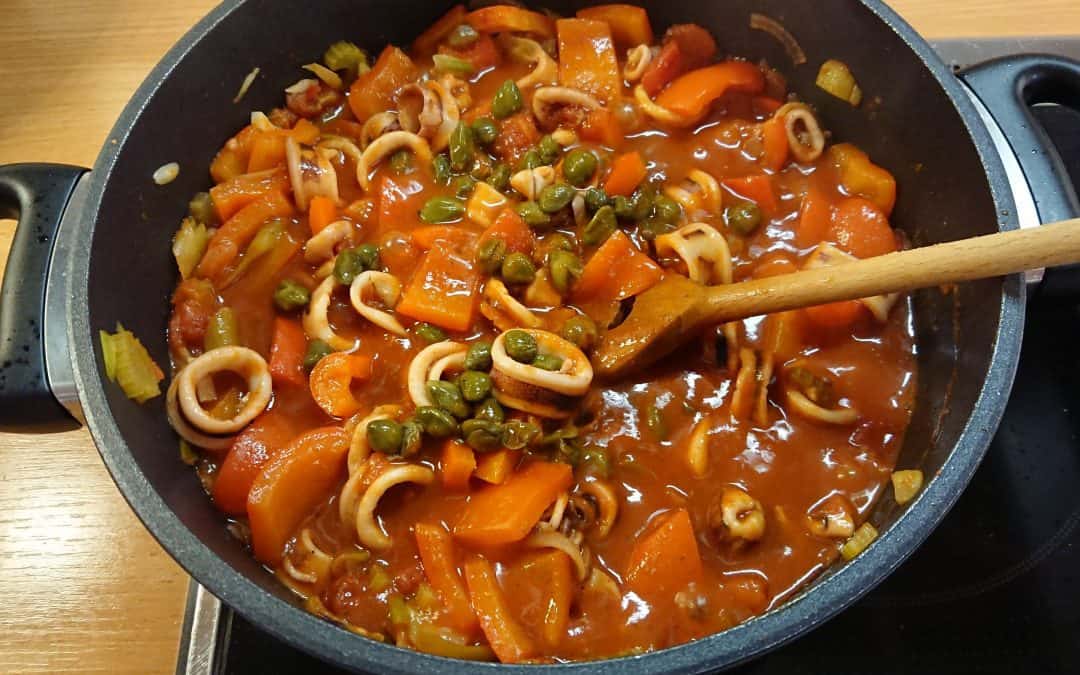 Calamari, nach Livorno Art – Calamari in Tomaten/Paprika-Sauce